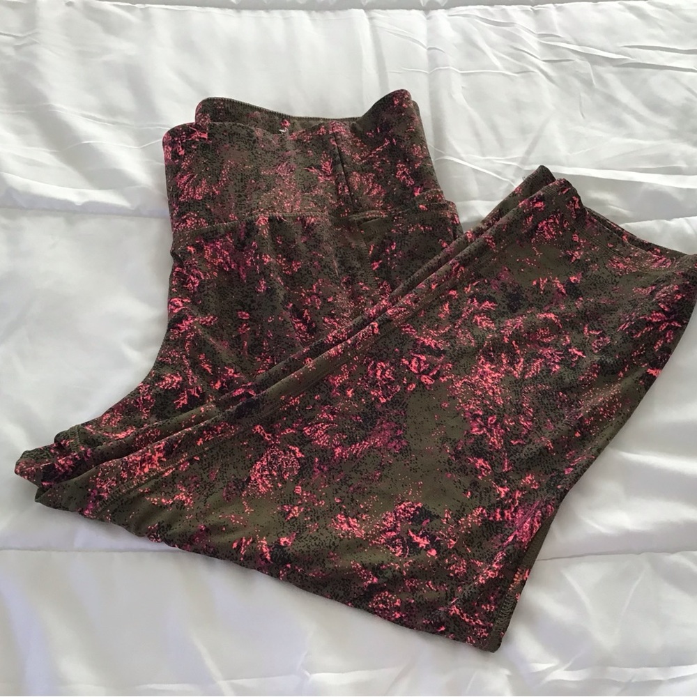 Livi Active knee Length Workout leggings